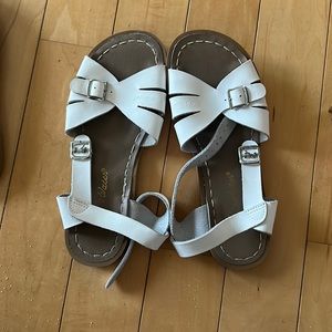 Salt water sandal, leather, white, size 6